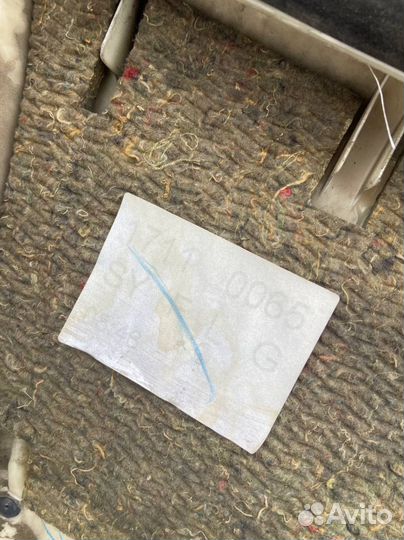 Nissan Almera N16, обшивка двери передней правой