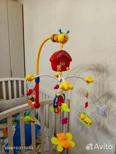 Мобиль на кроватку с пультом