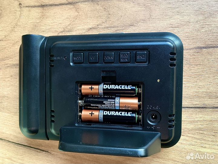 Часы с проекцией метеостанция