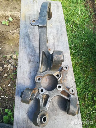 Шевроле Эпика, Цапфа задняя левая