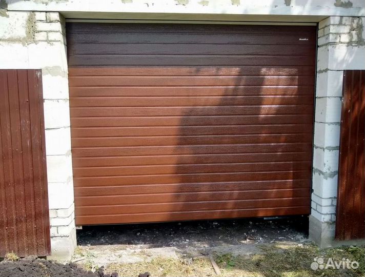 Секционные ворота