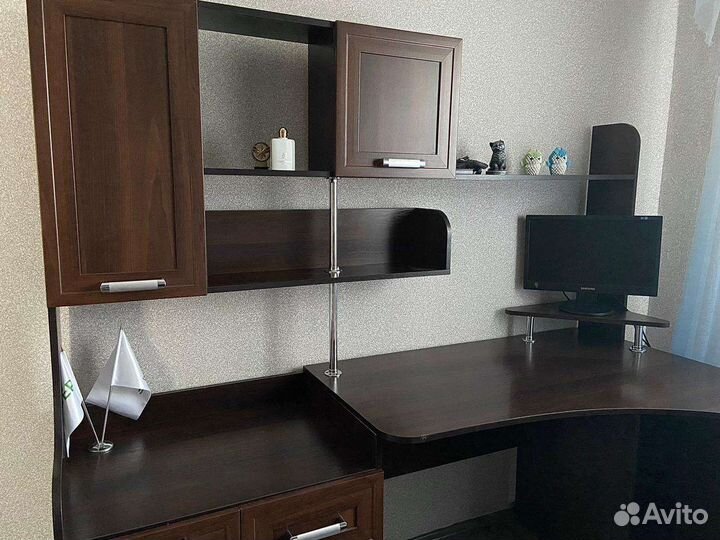 Компьютерный стол