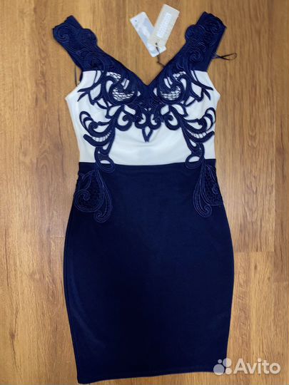 Платье Lipsy новое 44р