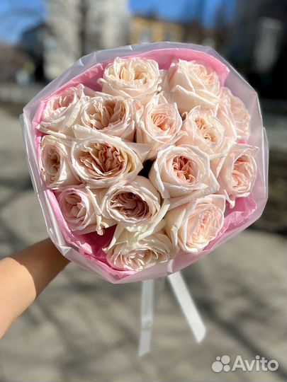 Букет из 21 пионовидной розы