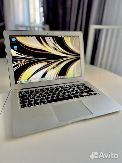 Macbook air 13 early 2015