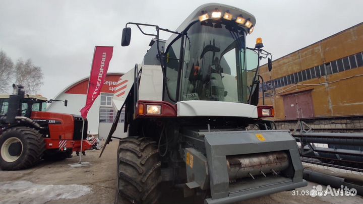 Комбайн Ростсельмаш Vector 410, 2010