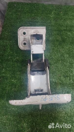 Петля двери правая Peugeot Expert 2010