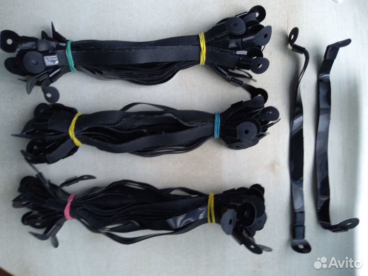 Ремешок на фуражку черный лакированный