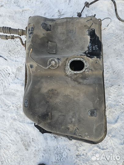 Бак топливный toyota carina ED ST202, 3S-FE