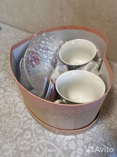 Чайные чашки с блюдцами новые 2 шт