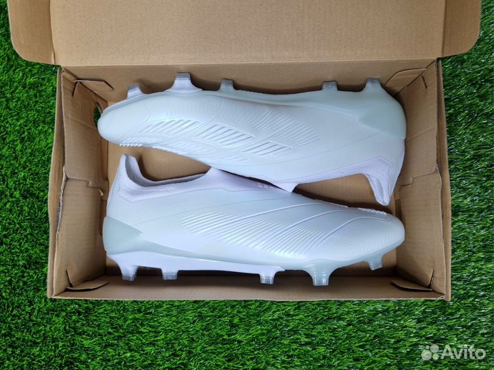 Футбольные бутсы Adidas Predator LL белые