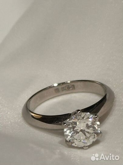 Золотое кольцо 750 пробы 3 карата