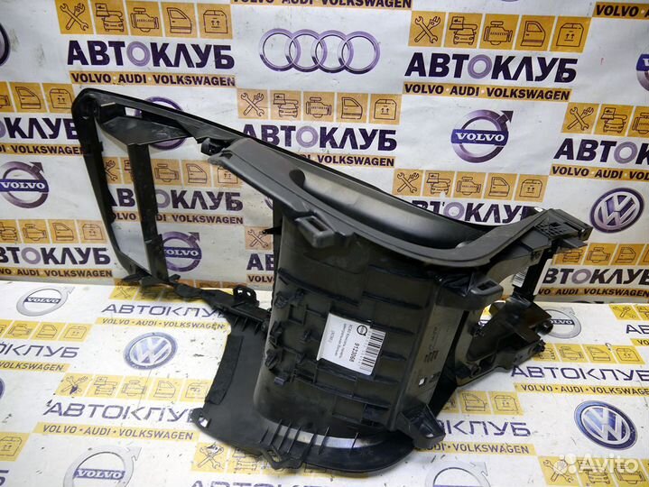 Консоль панель центральная Вольво XC60.2012D17