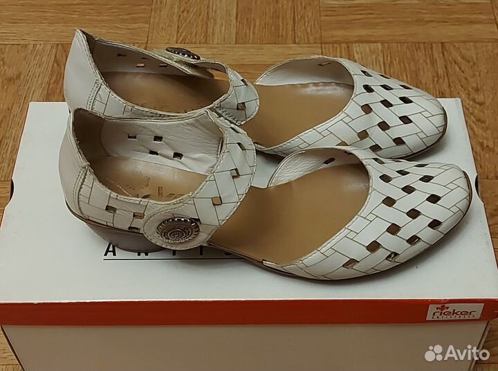 Босоножки Rieker Mirjam р.37 белые