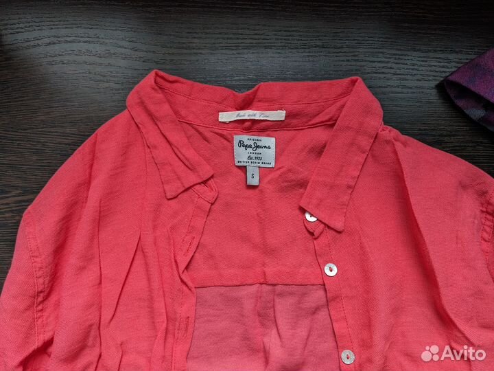 Коробка с брендовыми вещами в отличном состоянии