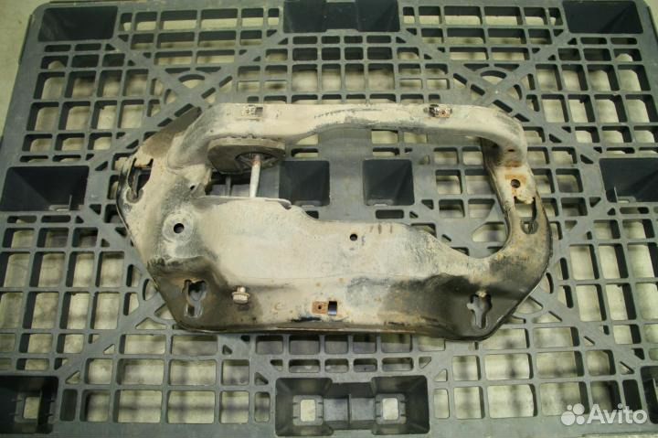 Подрамник АКПП BMW X5 E70