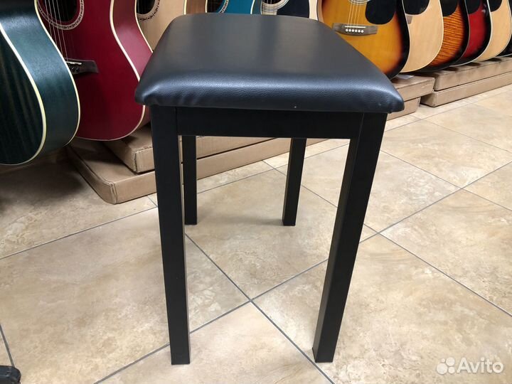 Банкетка для клавишных инструментов