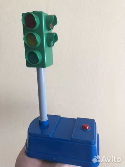 Интерактивный светофор, обучающий компьютер