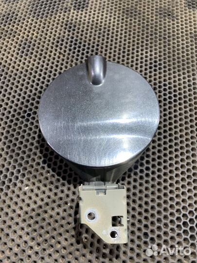 Лючок бензобака Чёрный Chevrolet Cobalt 2 Кобальт