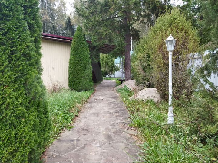 Коттедж 560 м² на участке 50 сот.