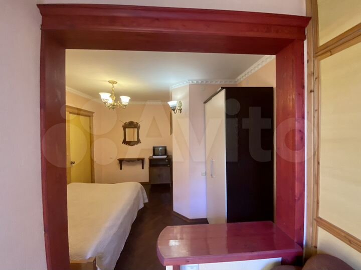 Комната 17 м² в 3-к., 2/4 эт.