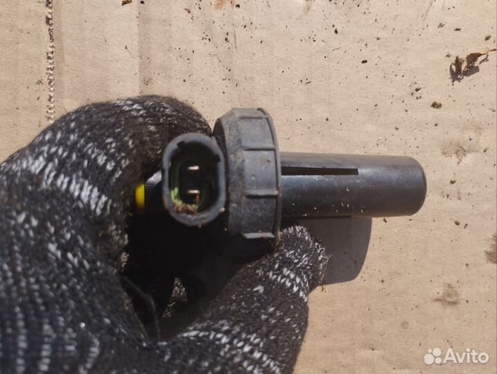 Датчик уровня тормозной жидкости Renault Duster 1