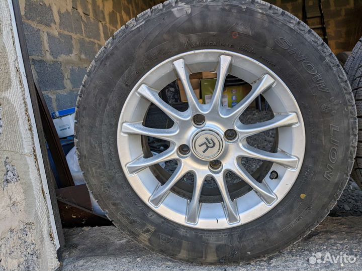 Triangle Snowlink TWT02 175/70 R13 82H