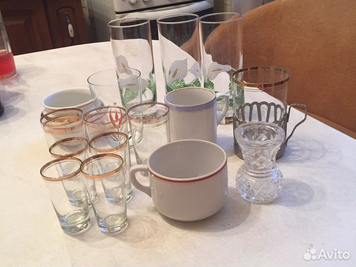 Стаканы, чашки