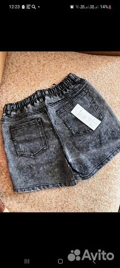 Новые шорты 44 размер