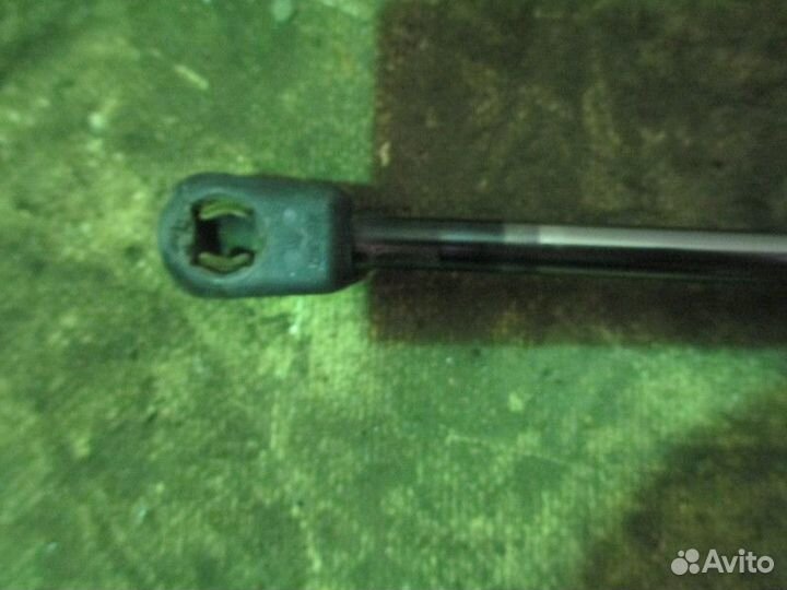 Амортизатор двери багажника Ford C-MAX 2003-2010