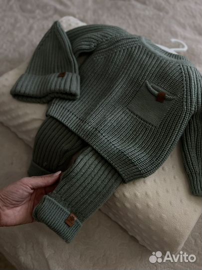 Вязаный костюм детский