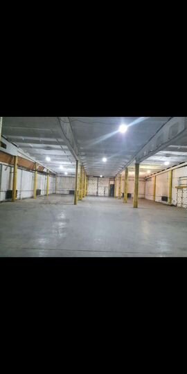 Склад ; магазин 2500 м²