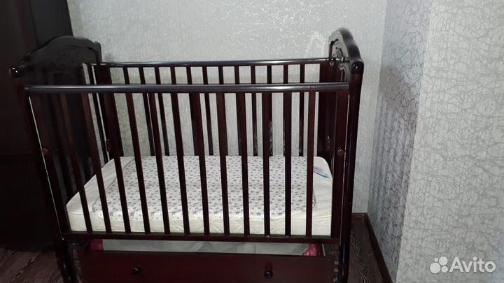 Продам детскую кроватку в хорошем состоянии