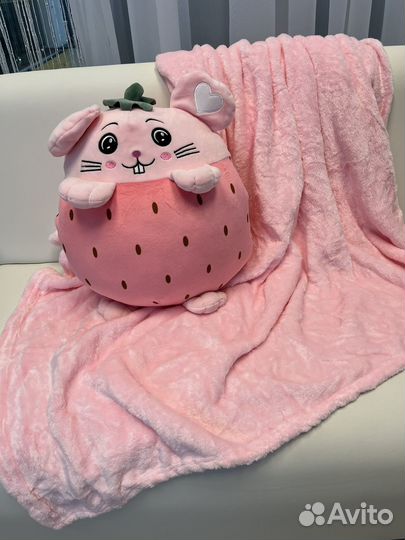 Игрушка с пледом