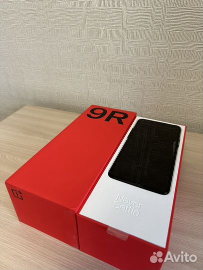 OnePlus 9R, 8/256 ГБ