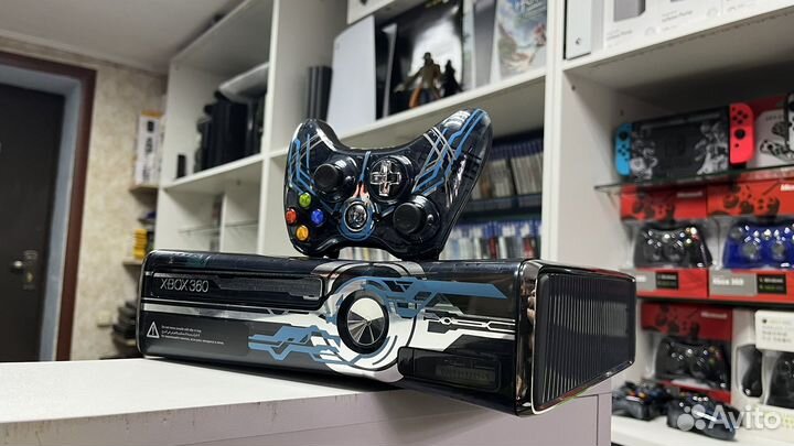 Xbox 360 Limited Edition Halo 4 320Gb Freeboot