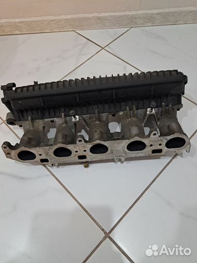 Впусконой коллектор на вольво 2.5т 249 лс