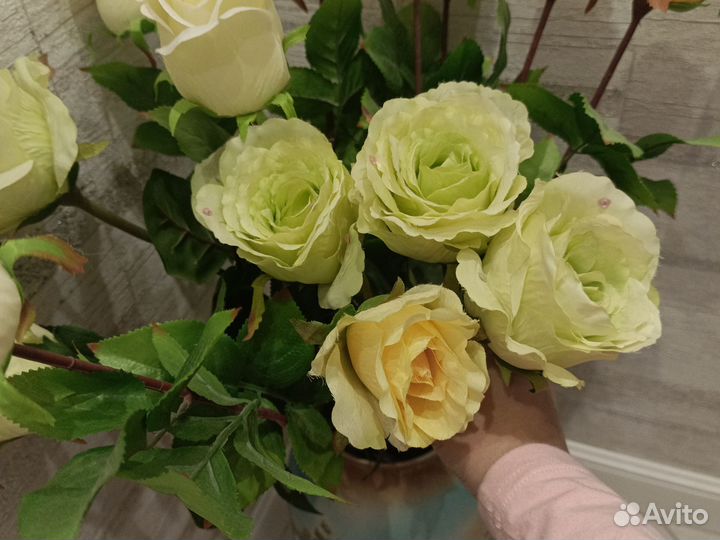 Кермическая ваза+искусственные цветы