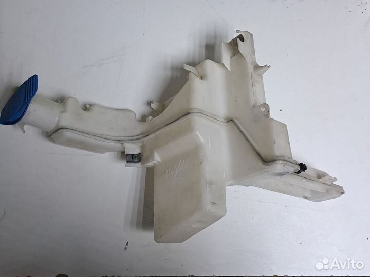 Бачок омывателя Volkswagen Passat B6