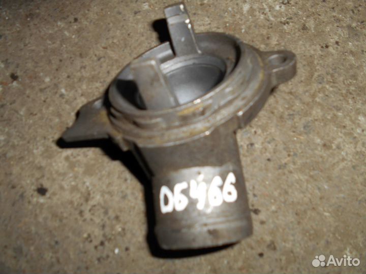 Корпус термостата W211 M112 A1122030275