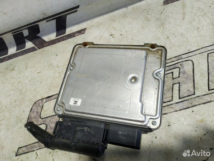 Блок управления двигателем Volkswagen Passat B6