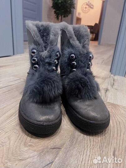 Уги женские