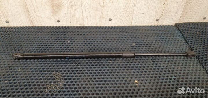 Амортизатор капота Mercedes-Benz E-Class W212