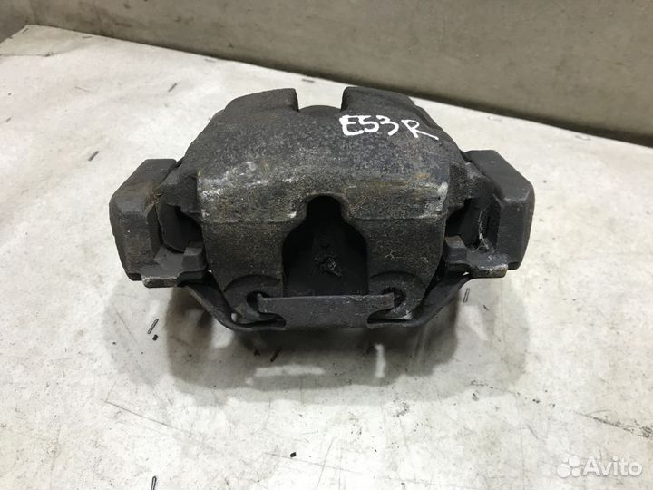 34116773132 Суппорт передний правый BMW X5 E53