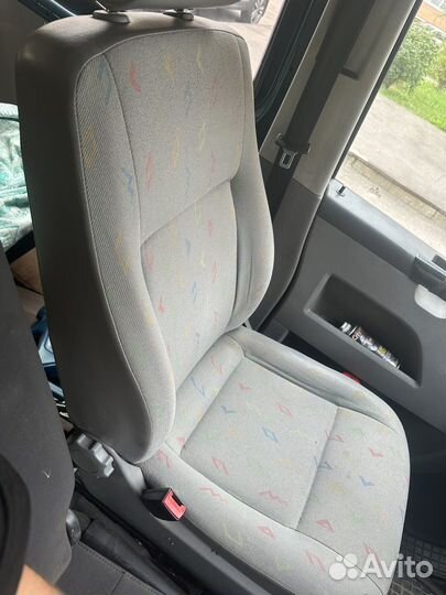 Сиденье пассажирское на фольксваген т5