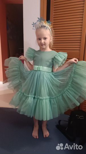 Продам платье для девочки