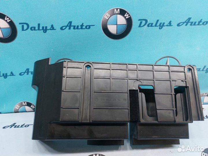 Ящик под инструмент Mercedes-Benz E-Class W211