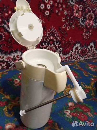 Продаю термос