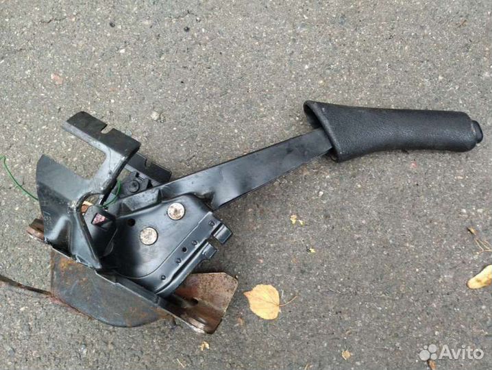 Рычаг ручного тормоза (ручник) Renault Laguna 1 77