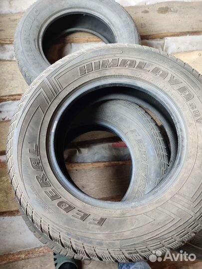 Bridgestone Dueler A/T 265/65 R17